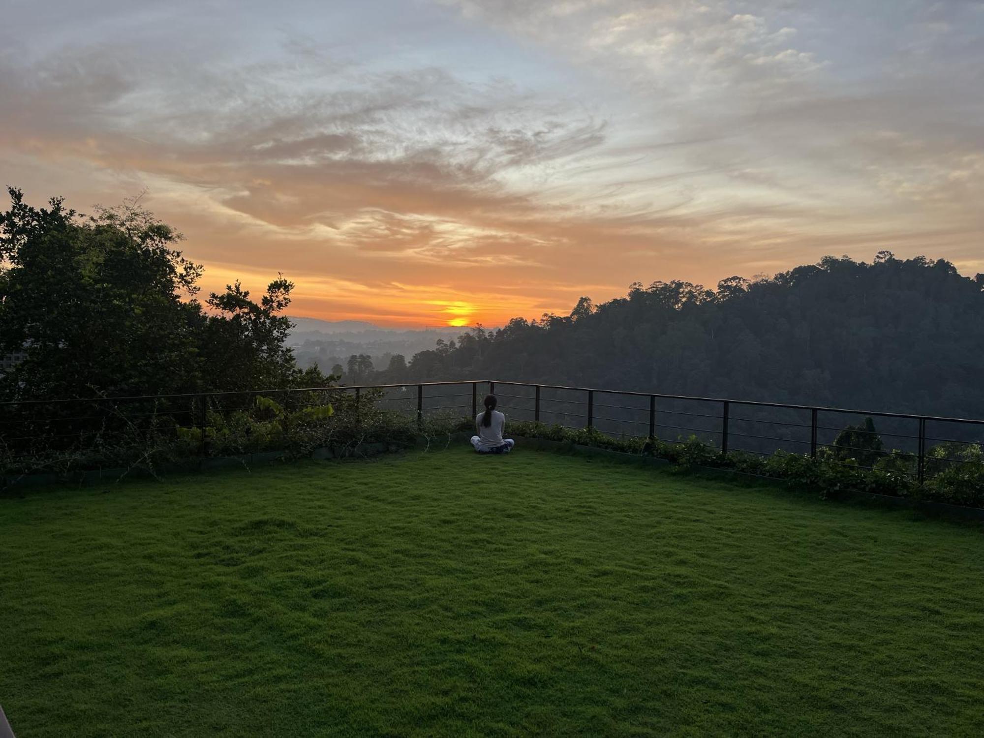 Sanatha Suwaya Villa Kandy Exterior photo